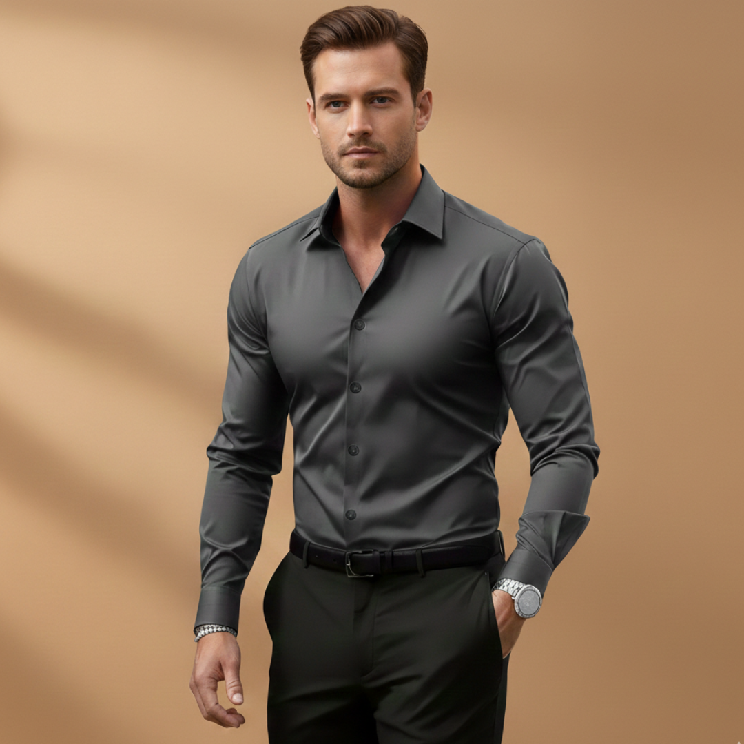 Men’s Fitted Shirt with Structured Collar