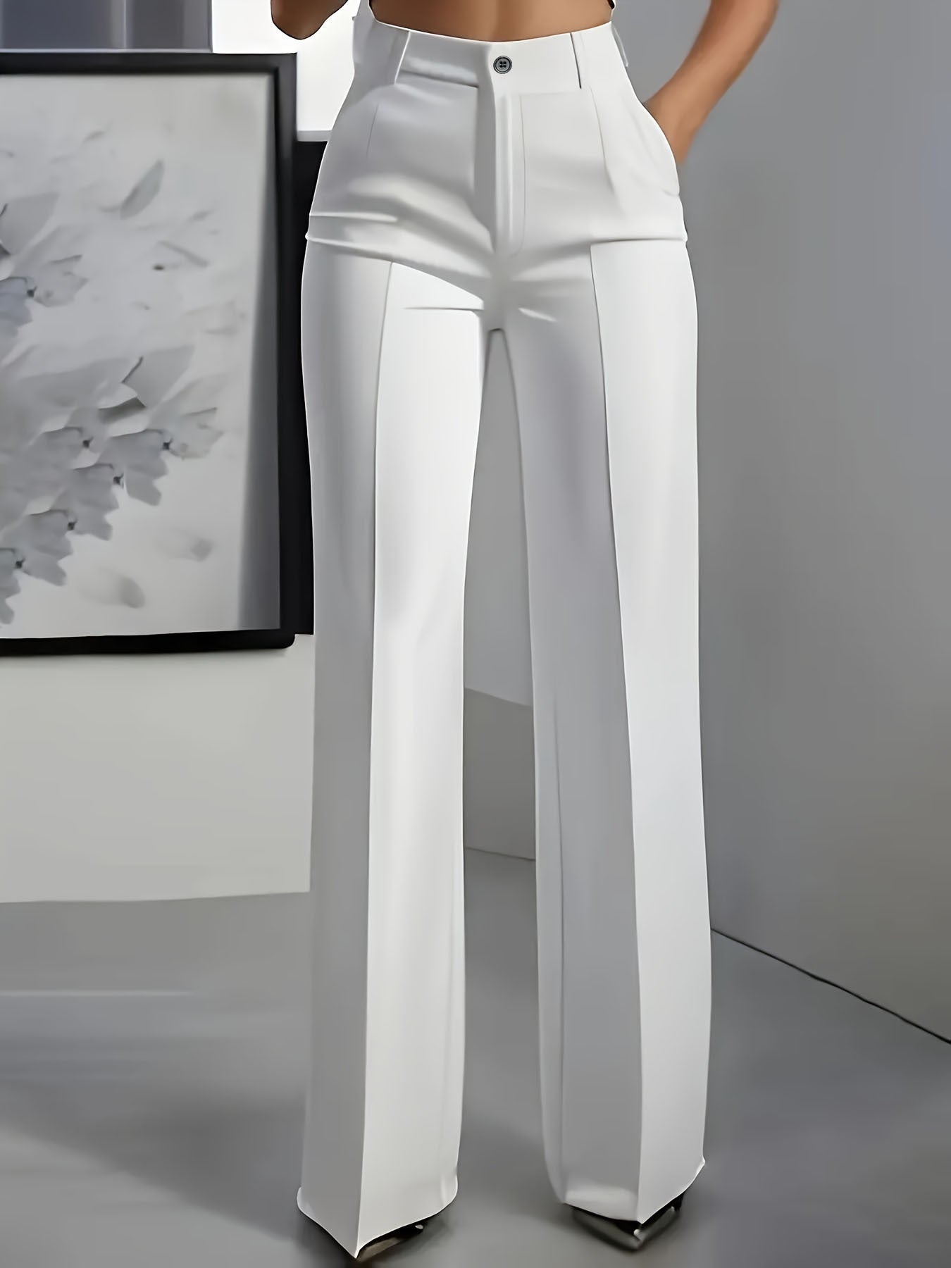 Hochgeschnittene Damenhose mit elastischem Bund