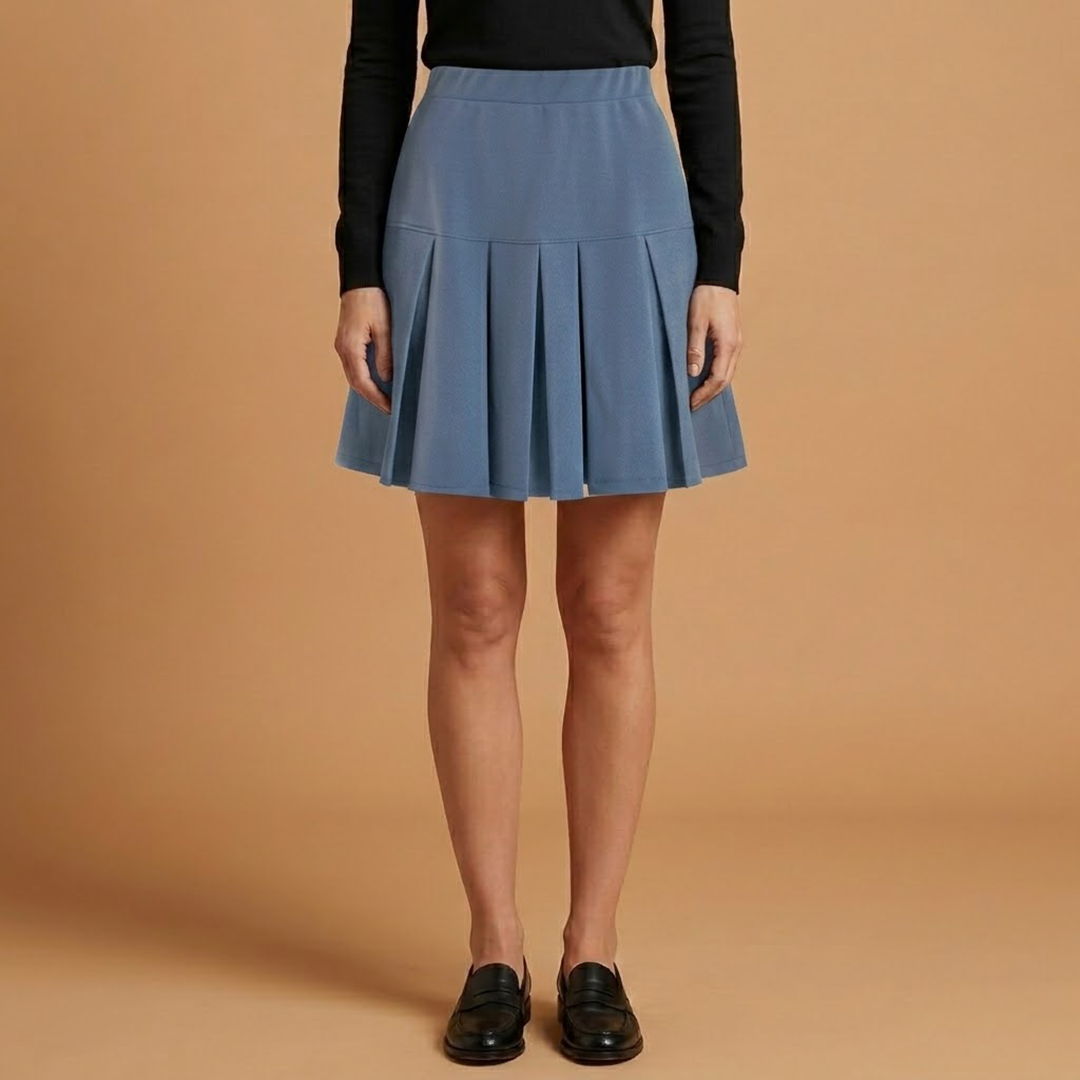 Women’s Pleated Skirt with Flowing Fabric and Tailored Fit