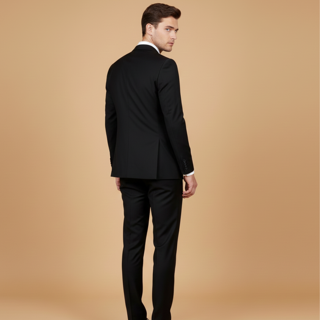 Men’s Suit with Jacket, Vest and Lightweight Fabric