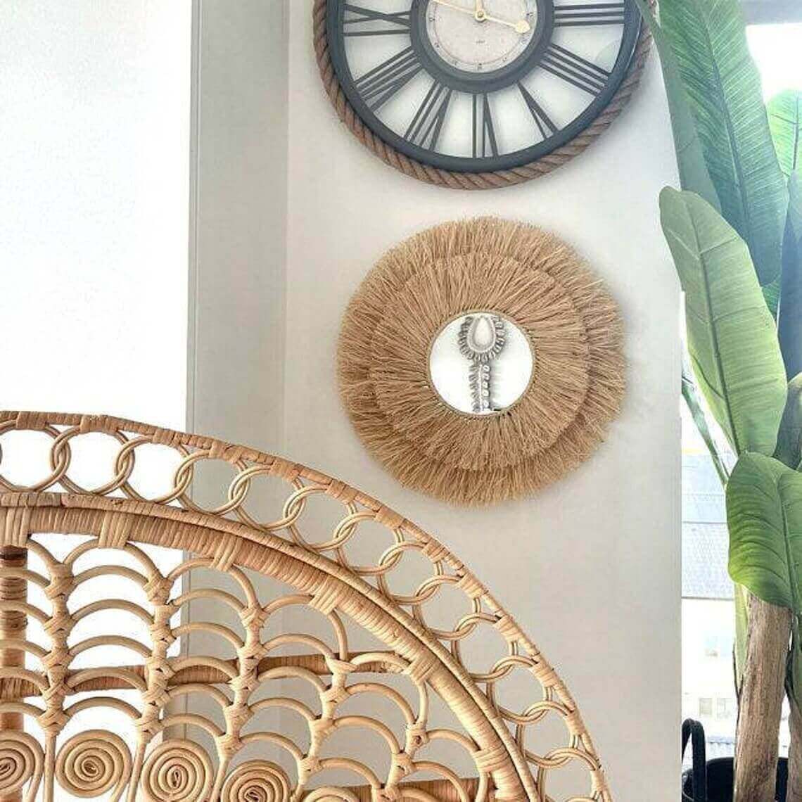 Round Farmhouse Mirror With Straw