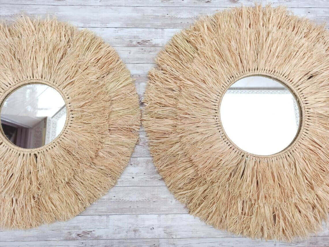 Round Farmhouse Mirror With Straw