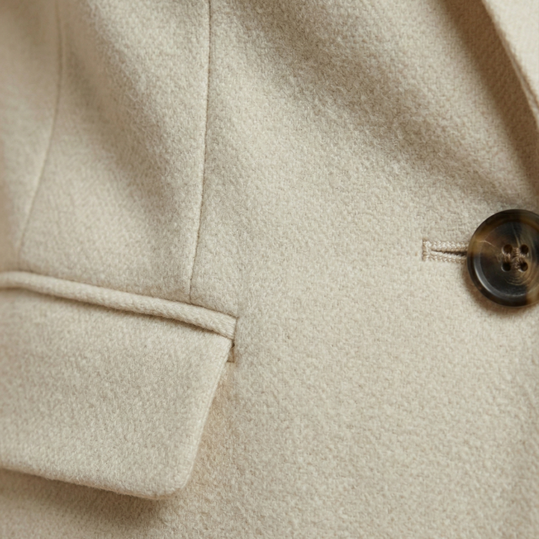 Women's Everyday Blazer with Single-Button Closure and Flap Pockets