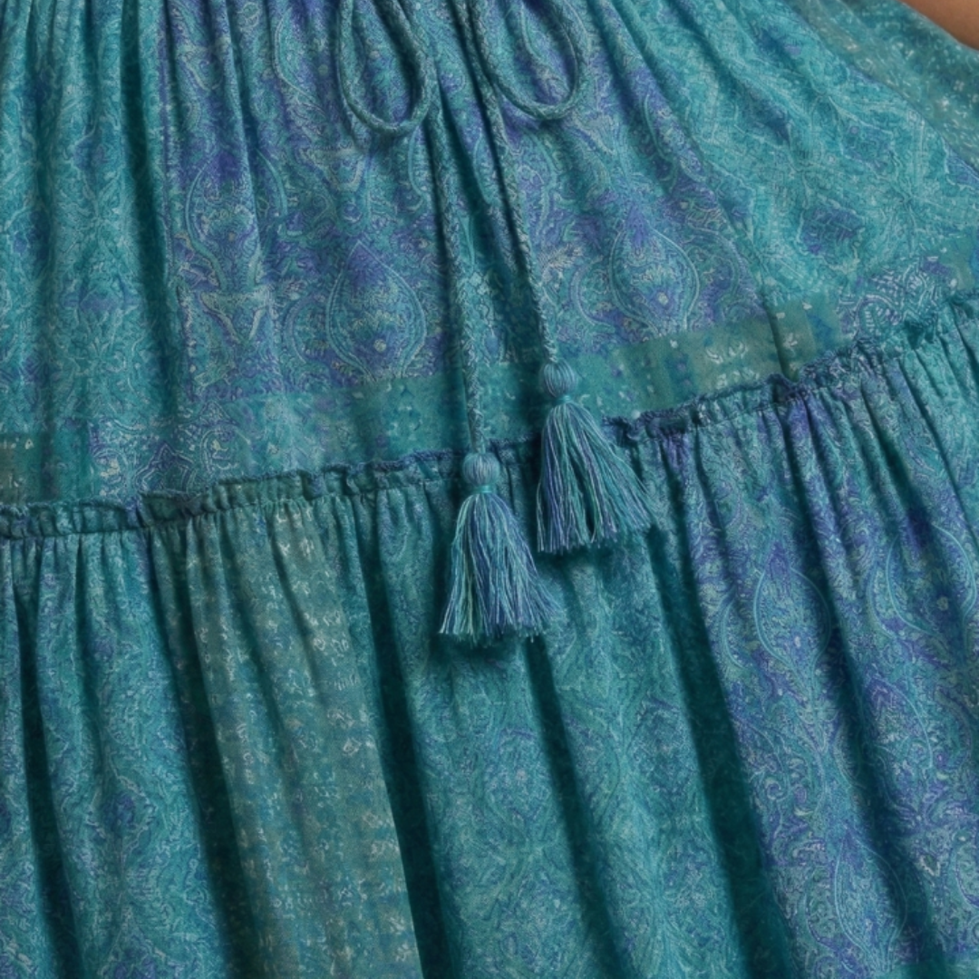 Women’s Long Skirt with Waistband and Pleated Surface