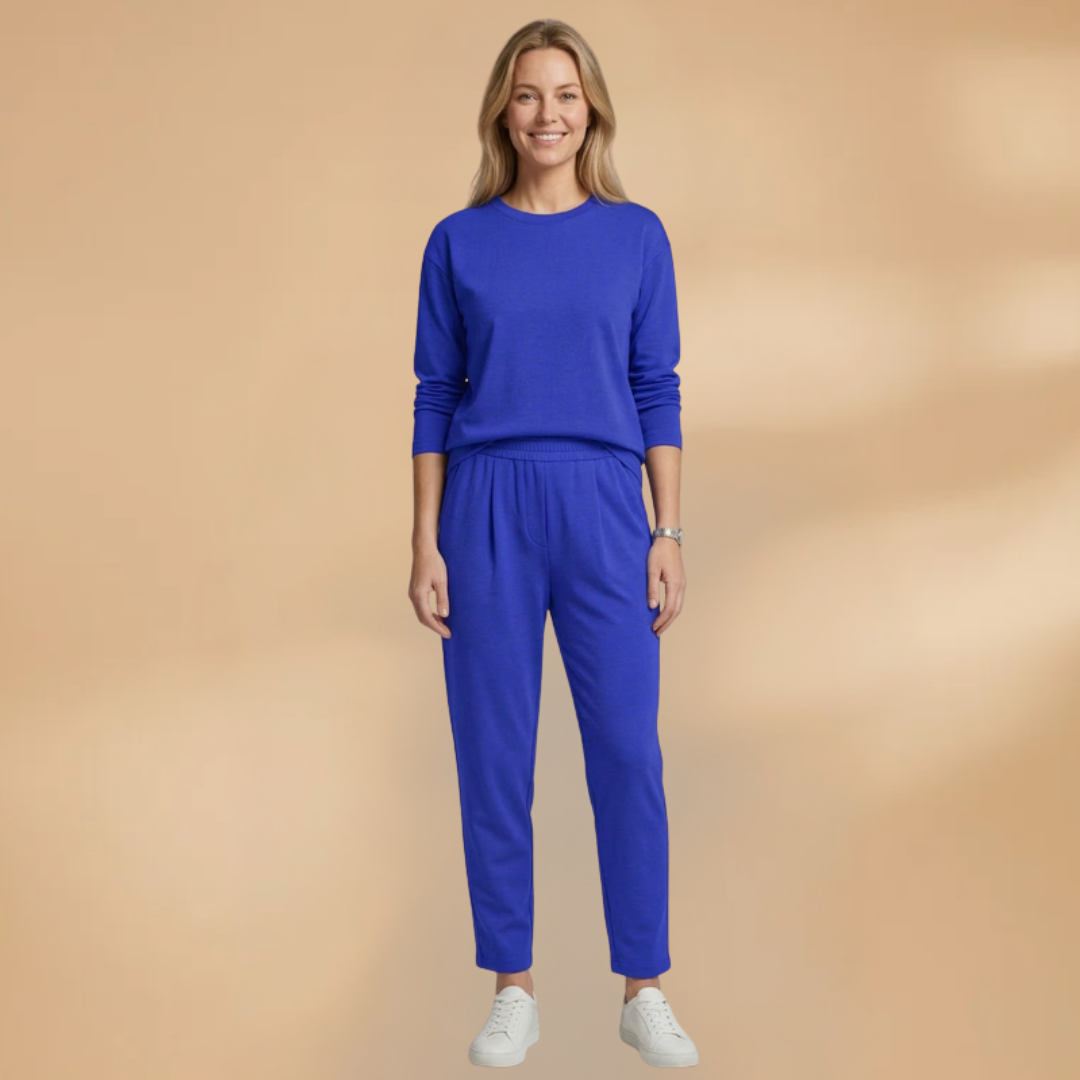 Women’s Two-Piece Set with Round Neck and Tapered Trousers