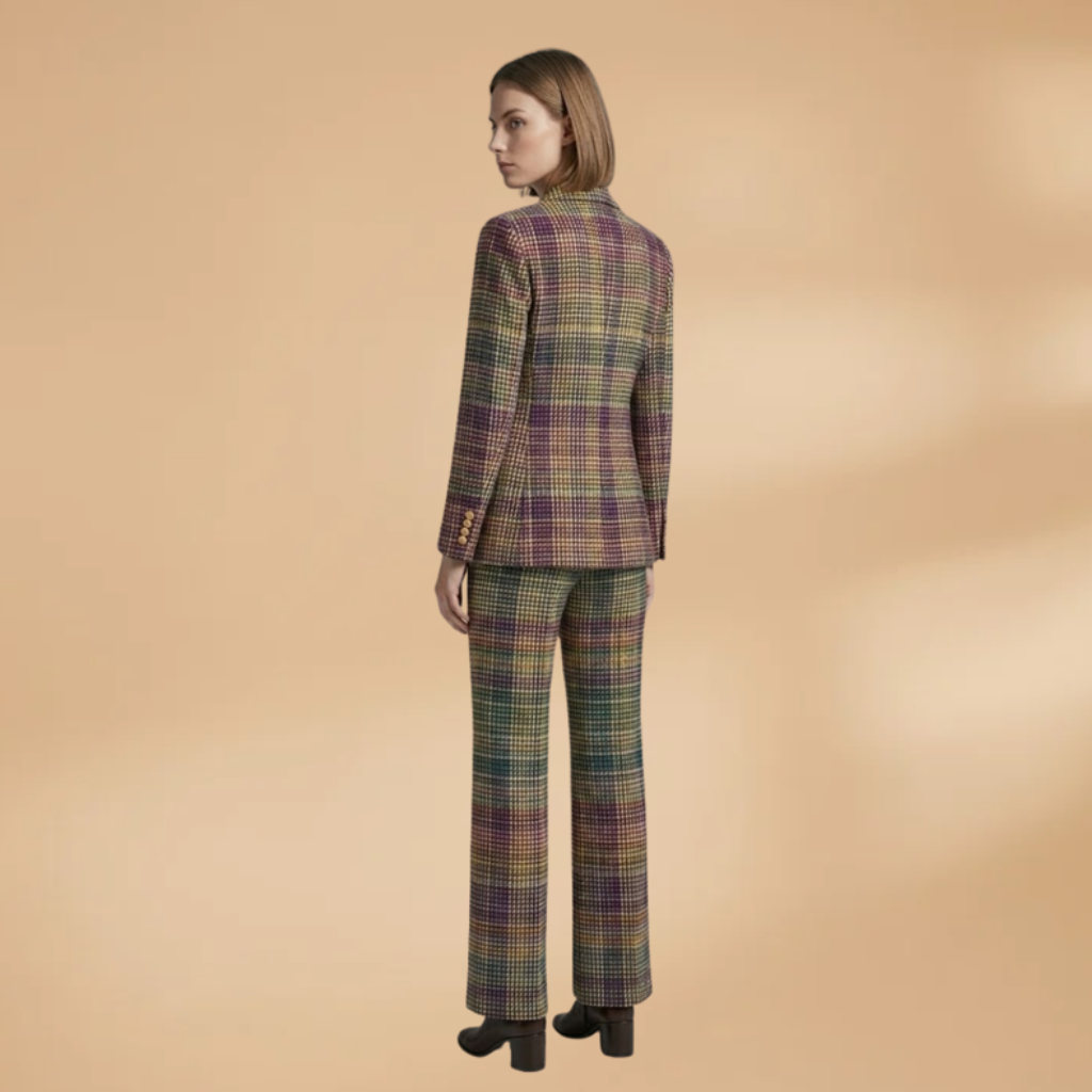 Women's suit set with structured shoulders and multicolour weave