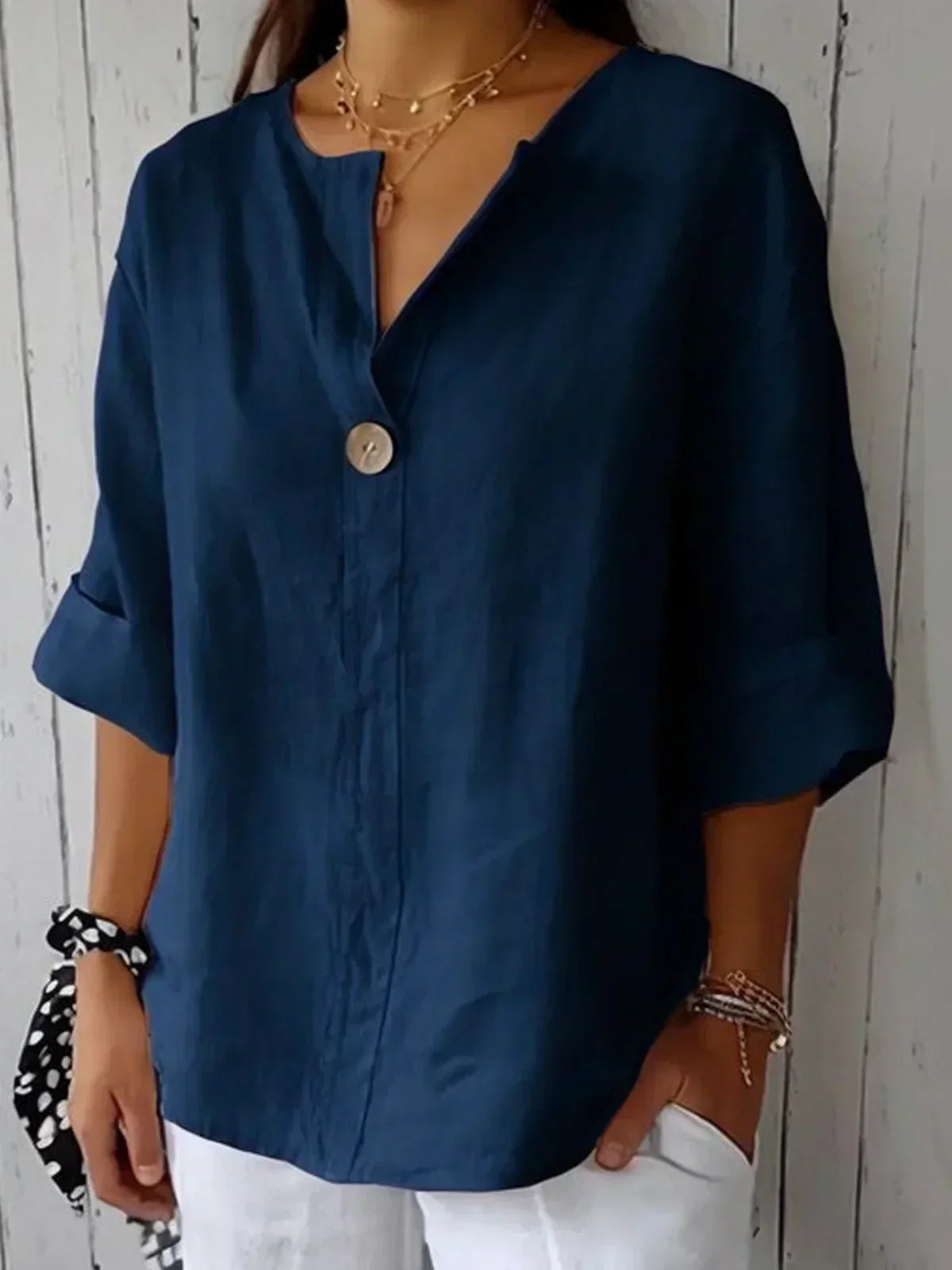 Luna - Casual V-Neck Blouse